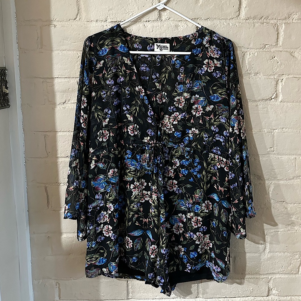 Show Me Your Mumu size medium black pink and blue floral cute summer romper
